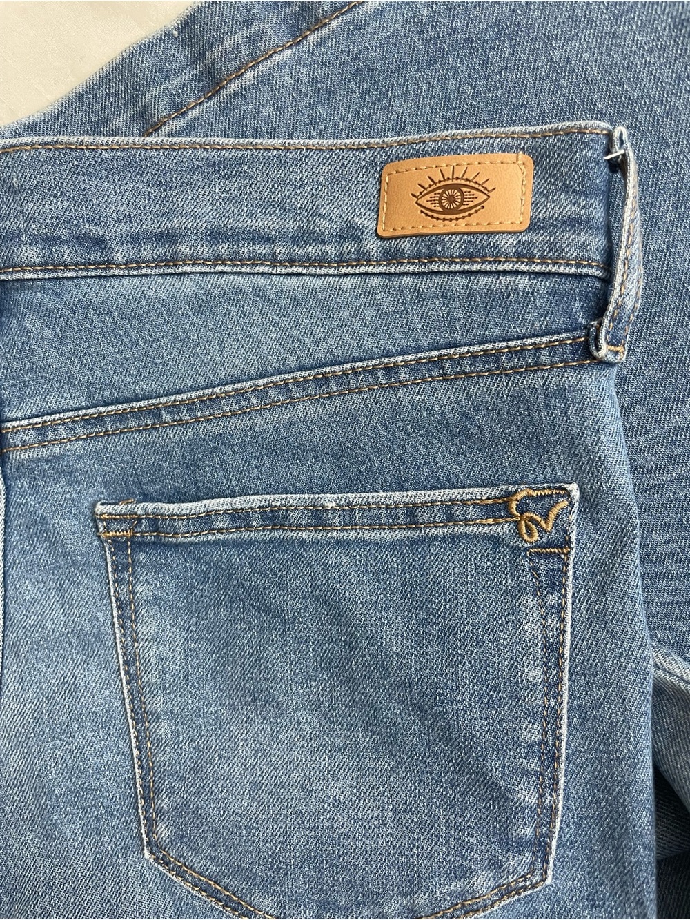 Sofía by Sofia Vergara Women’s Mid-Blue High-Rise Melisa Flare Jeans Size 4 - Picture 12 of 13